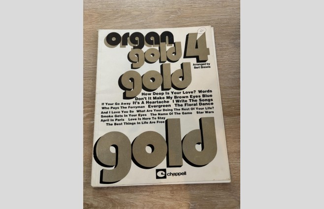 Used Organ Gold 4 Music Book REF 0039 - Image 1