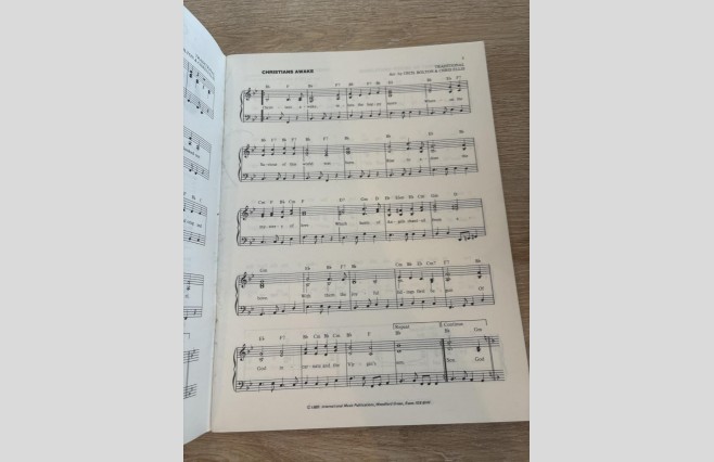 Used One More Time 6, Sing a Song of Christmas Music Book REF 0068 - Image 3