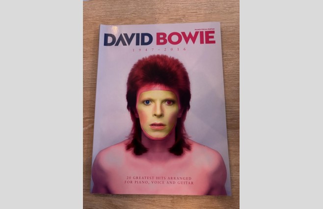 Used David Bowie 1947-2016 Piano/Vocal/Guitar Book - REF 0003 - Image 1