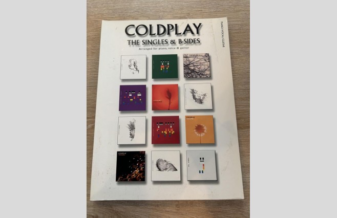 Used Coldplay The Singles & B-Sides Piano/Vocal/Guitar Book - REF 0020 - Image 1