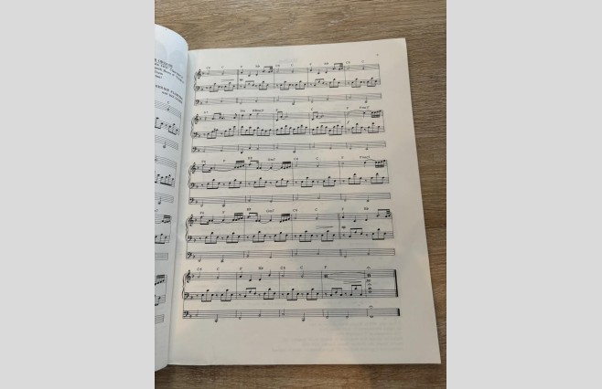 Used Organ Gold 7 Music Book REF 0038 - Image 3