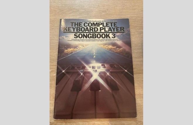 Used The Complete Keyboard Player Songbook 3 REF 0051 - Image 1