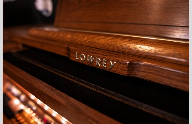 Used Lowrey Sensation Organ All Inclusive Top Grade Package - Image 10