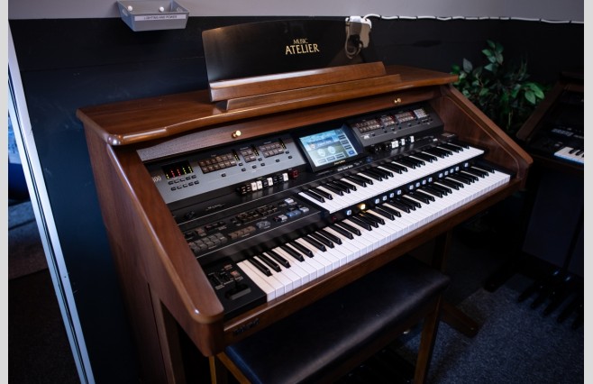 Used Roland AT-800 Organ All Inclusive Top Grade Package - Image 4
