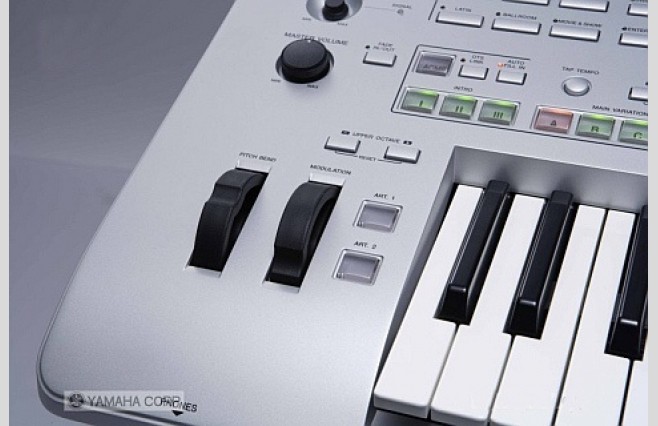 Used Yamaha Tyros 3 With Speakers - Top Grade Used Example - Image 2