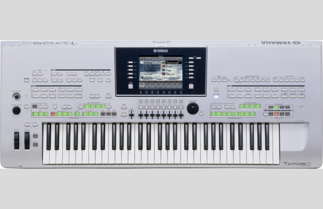 Used Yamaha Tyros 3 With Speakers - Top Grade Used Example - Image 3