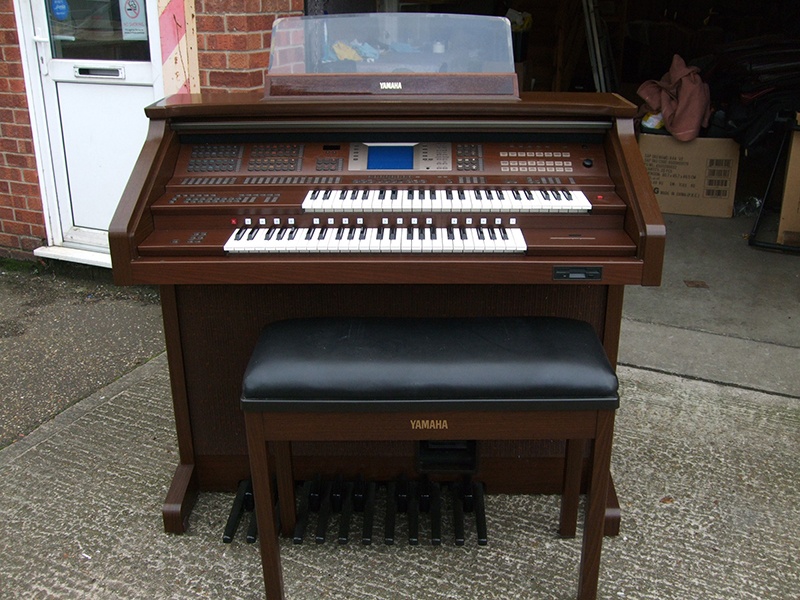 Used Yamaha AR100 Organ