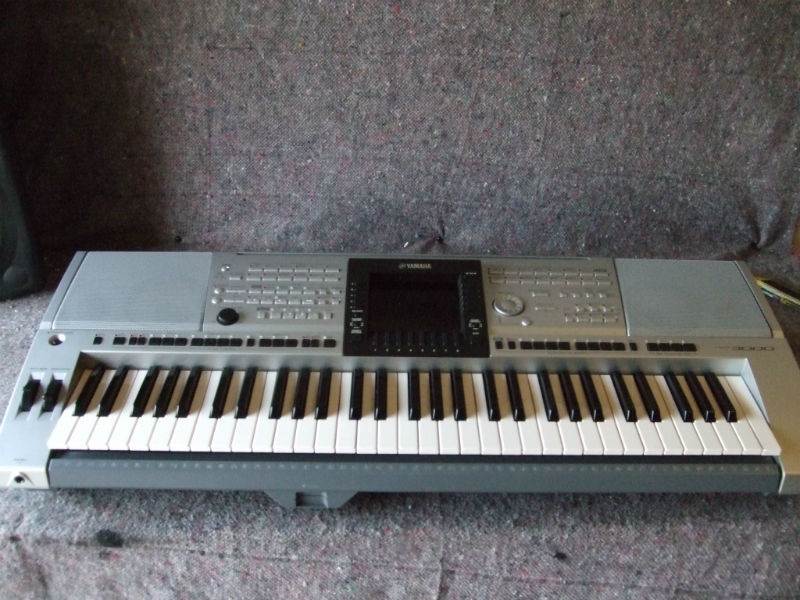 Used Yamaha PSR3000 Keyboard