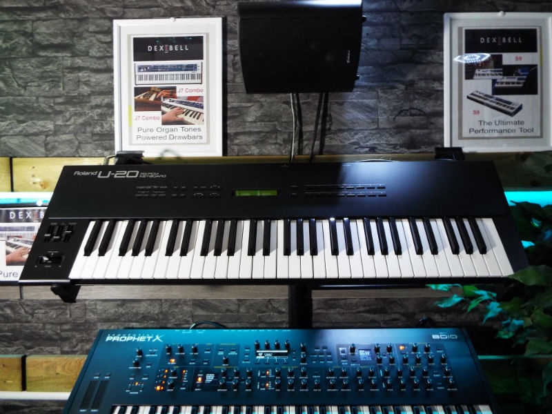 Used Roland U20 Synthesizer